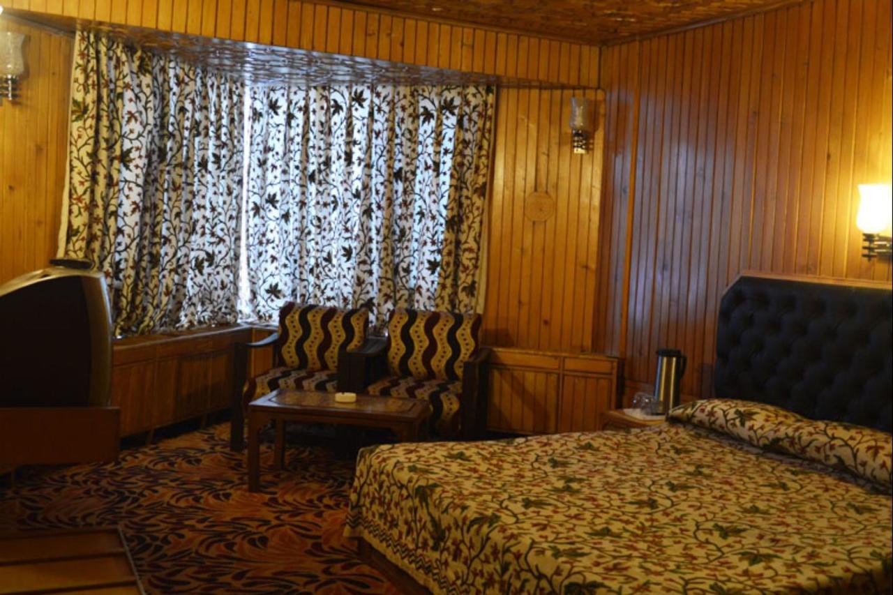Hotel Hilltop Gulmarg JAMMU AND KASHMIR Εξωτερικό φωτογραφία