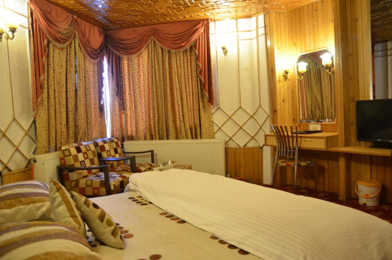 Hotel Hilltop Gulmarg JAMMU AND KASHMIR Εξωτερικό φωτογραφία