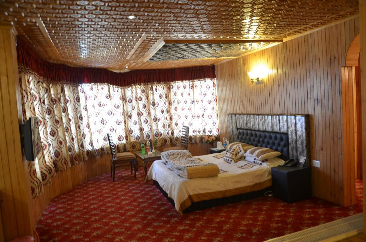 Hotel Hilltop Gulmarg JAMMU AND KASHMIR Εξωτερικό φωτογραφία