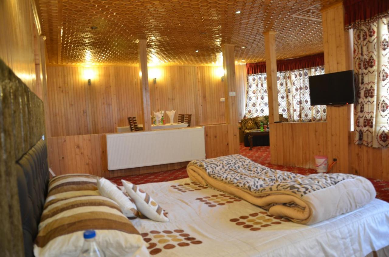 Hotel Hilltop Gulmarg JAMMU AND KASHMIR Εξωτερικό φωτογραφία